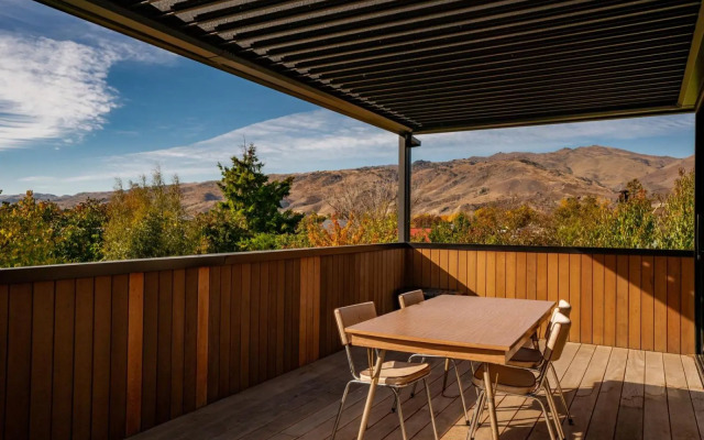 Mountain Vistas - Cromwell Upstairs Holiday Apartment