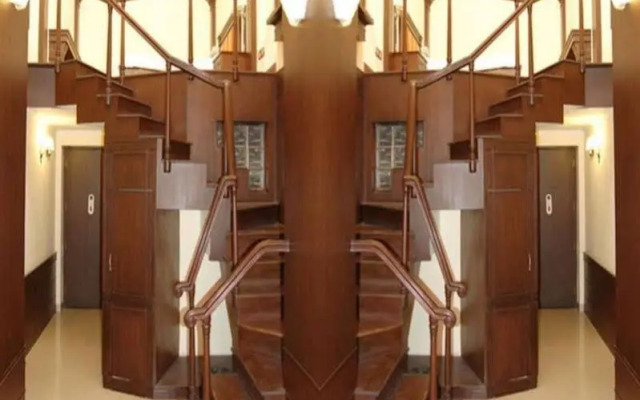 OYO 8771 Hotel Allahabad Regency