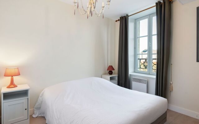 Modern & Spacious Apartment in Downtown Bayeux