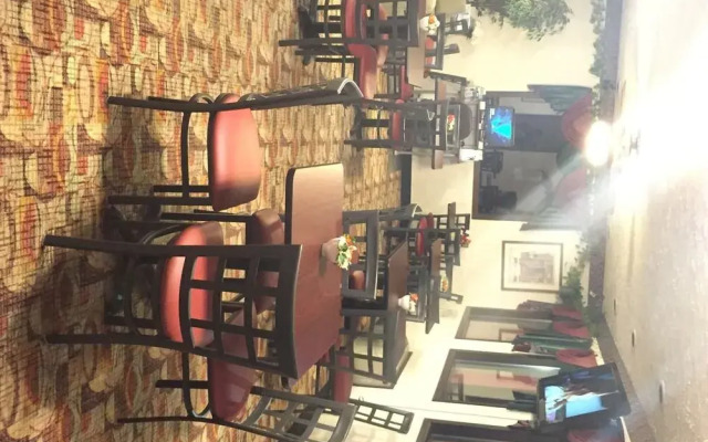 Travelodge Grand Rapids