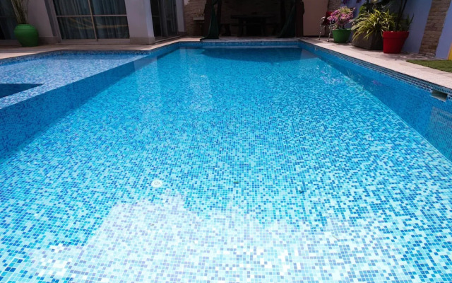 Nagawari Art Maldives BBQ Pattaya Villa