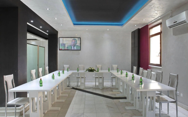 Side One Design Hotel