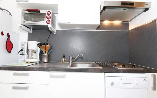 Appartement Balaruc-les-Bains, 1 pièce, 4 personnes - FR-1-553-43