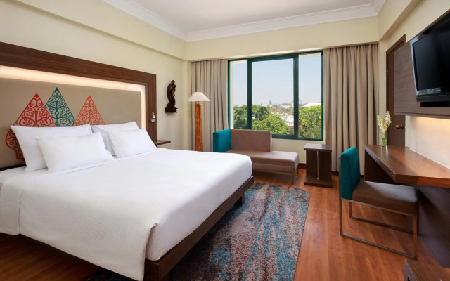 Novotel Solo