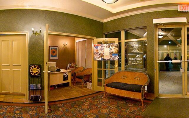 ResortQuest at Marketplace Lodge