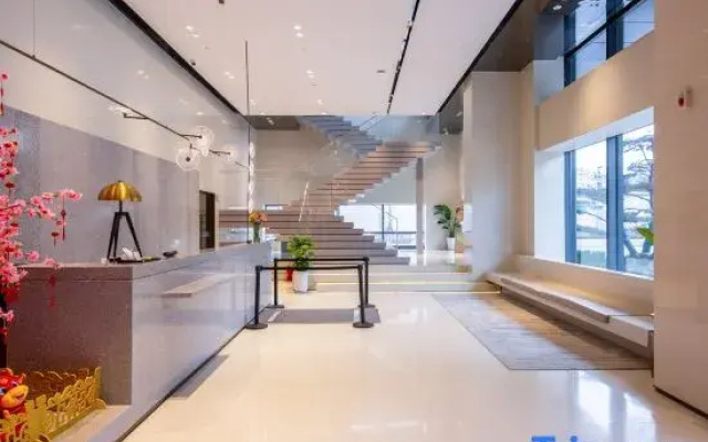 Guanggu International Apartment