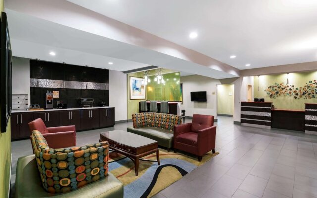 La Quinta Inn & Suites Lebanon