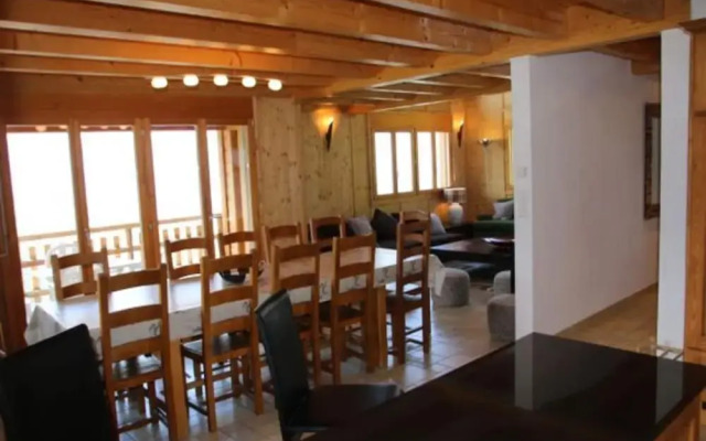 Spacious Chalet Amidst Mountains