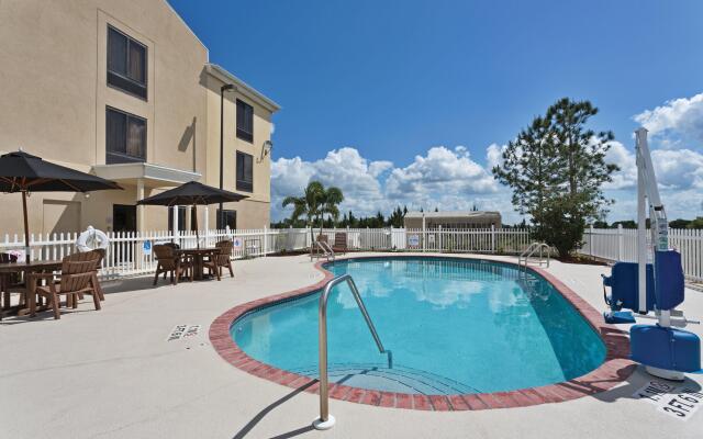 Holiday Inn Express Hotel & Suites Sebring, an IHG Hotel