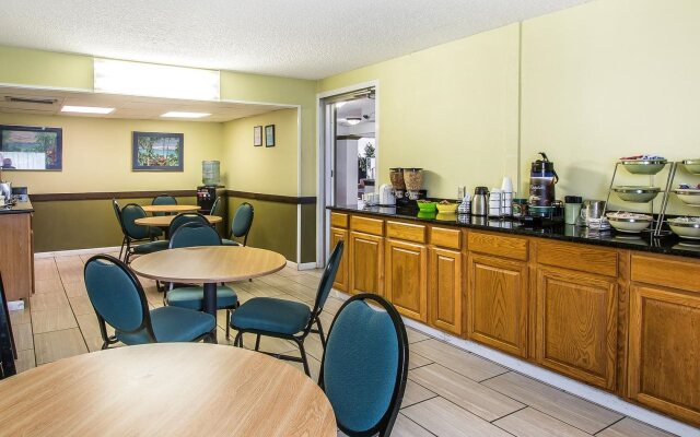 Days Inn by Wyndham Dothan
