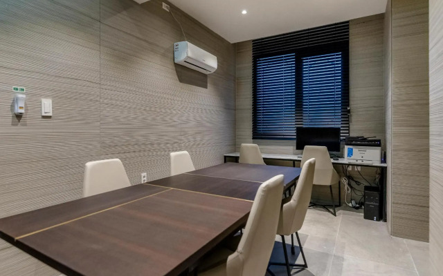 Air Sky Hotel