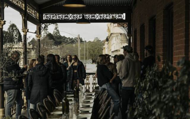 Tanswells Commercial Hote