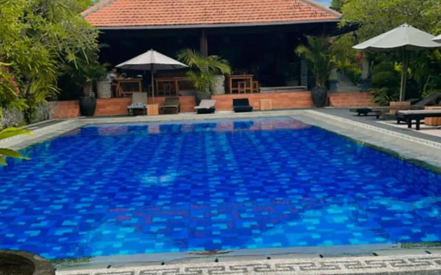 RedDoorz @ Nelayan Canggu