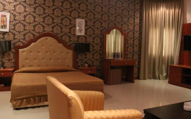 Riviera Hotel