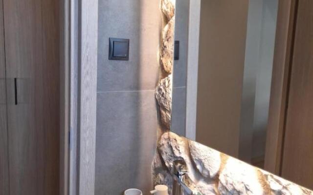 Relaxing Luxury Suite