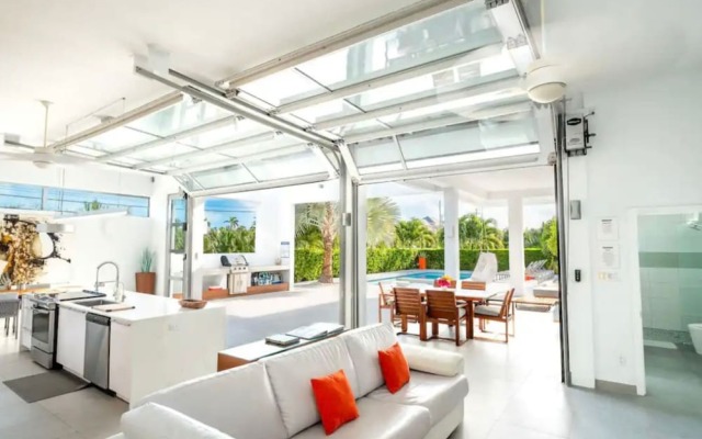 Entire Villa in Long Bay Beach
