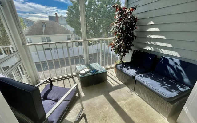 Wilmington Avenue 50 #106