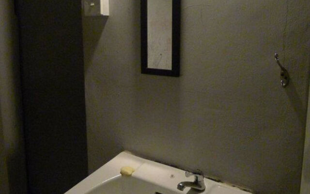 Jalan Jalan Emas Guest House