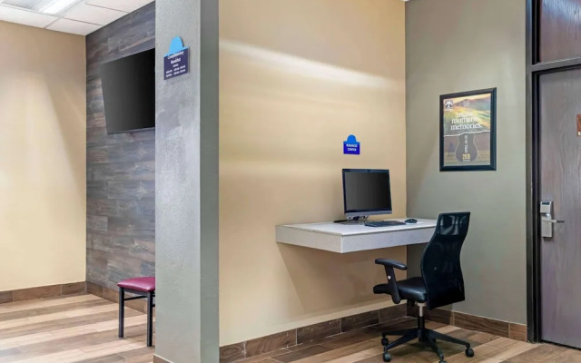 Quality Inn near Speedway