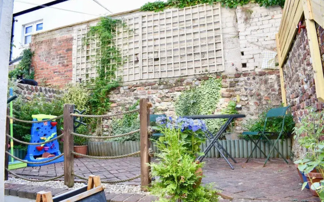 Bright 2 Bedroom House in Central Brighton