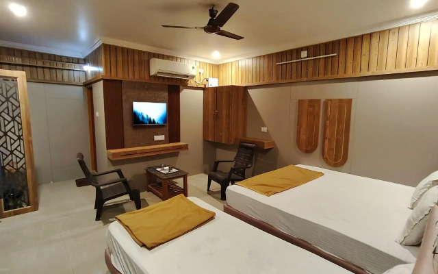 Hotel Govind Heights