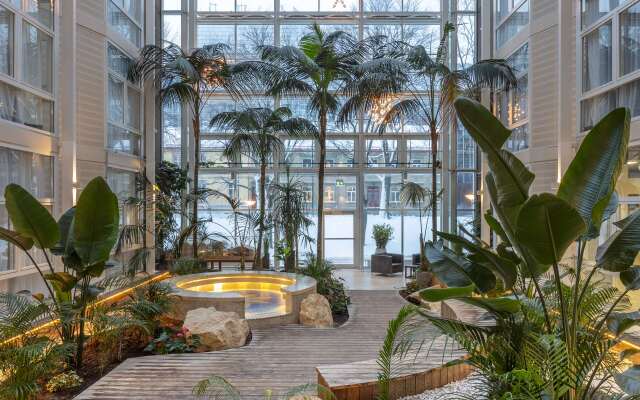 Radisson Blu Royal Garden Hotel