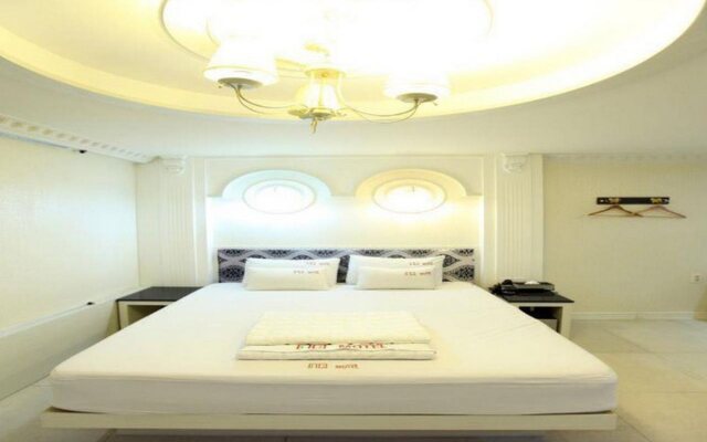 Brown Dot Hotel Sasang Renecite