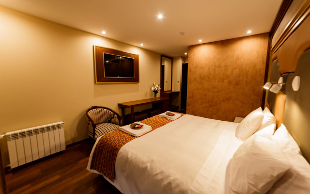 Yawar Inka Hotel