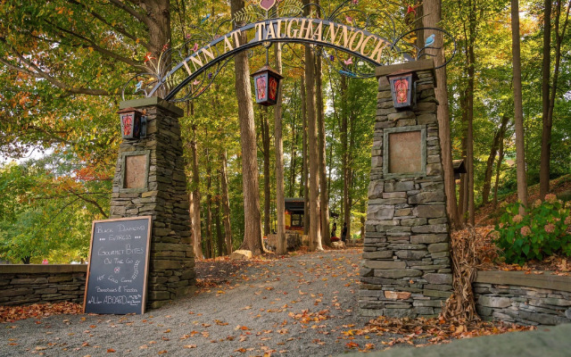 Inn at Taughannock Falls
