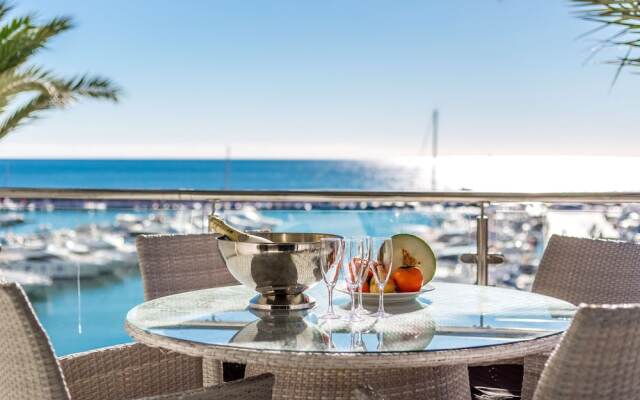 First Line Penthouse in Puerto Banus