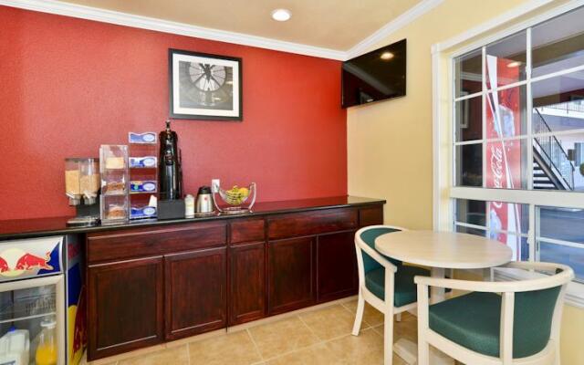 Sandpiper Lodge - Merced