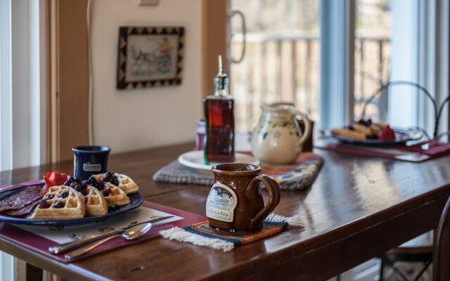 The Inn at Buck Hollow Farm