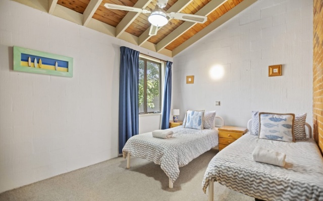 5 Minute Walk to Hastings Street - Unit 9 Descola 6 Noosa Drive – Guest Rooms – Noosa Heads