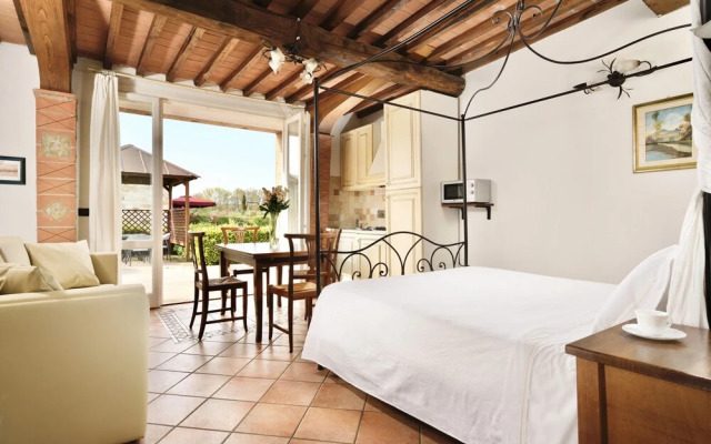 Residence a Vada con piscina