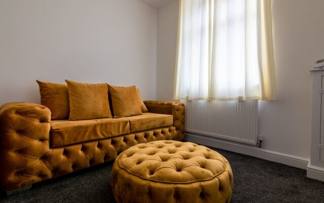 Fantastic Brand New Home