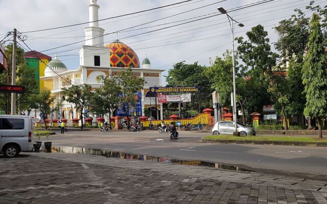 Sunrise Hotel Semarang