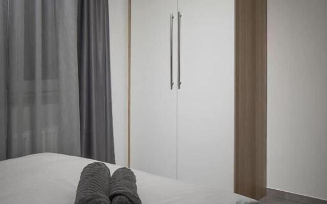 Home & Work Apartments