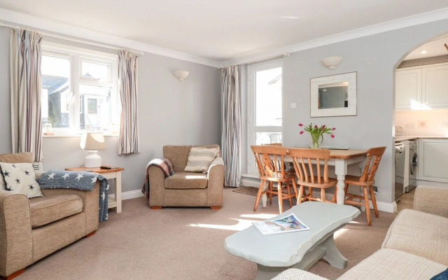 3 West Park Mews