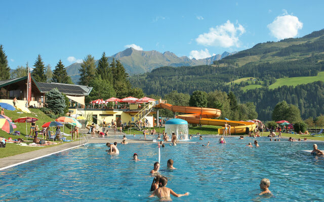 Haus Kitzsteinhorn 6 by Alpen Apartments