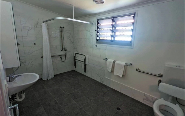 Lake Tinaroo Holiday Park