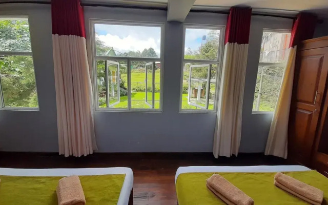 Tea Mount Forest Hotel