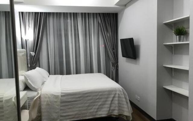 Luxury 2 BR Condo at Casa Grande Residence - Kasablanka Mall