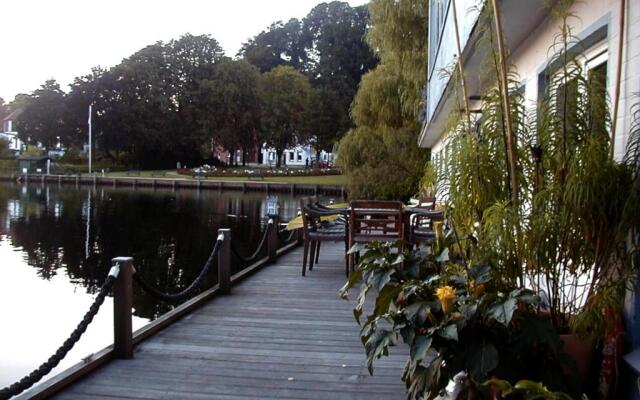 Restaurant und Hotel Zum Weissen Ross