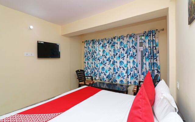 OYO 13520 Home 2BHK Vikas Nagar