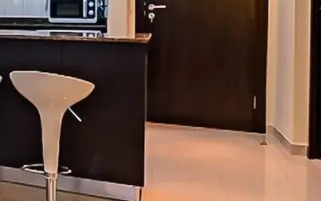 KOHH – 1BR in Bay Central