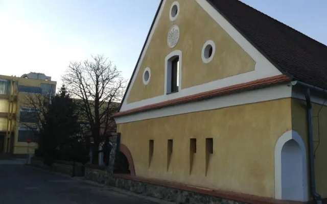 Kis-Korona Étterem és Panzió