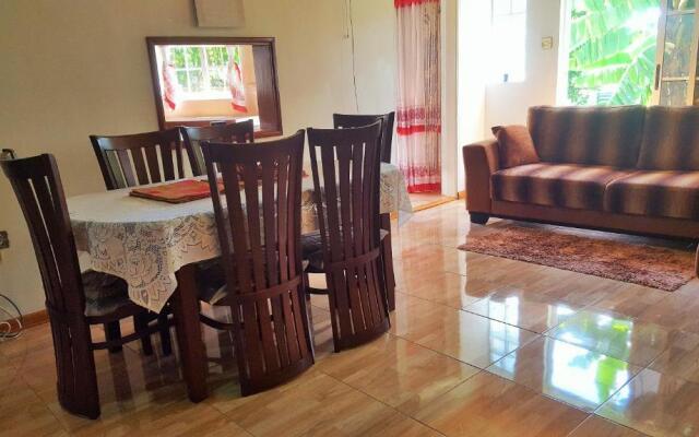 Hibiscus House Seychelles Self Catering