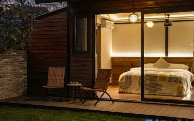 Haiyue Rongting Homestay (Dali Erhai International Ecological City Branch)