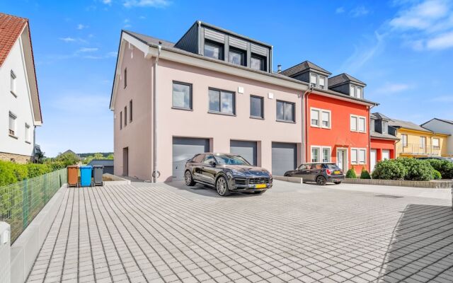 Stylish 2BR Getaway in Bivange Roeser
