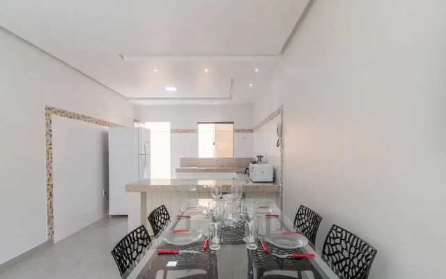 Apartamento Moderno a 280m da Praia AST0103
